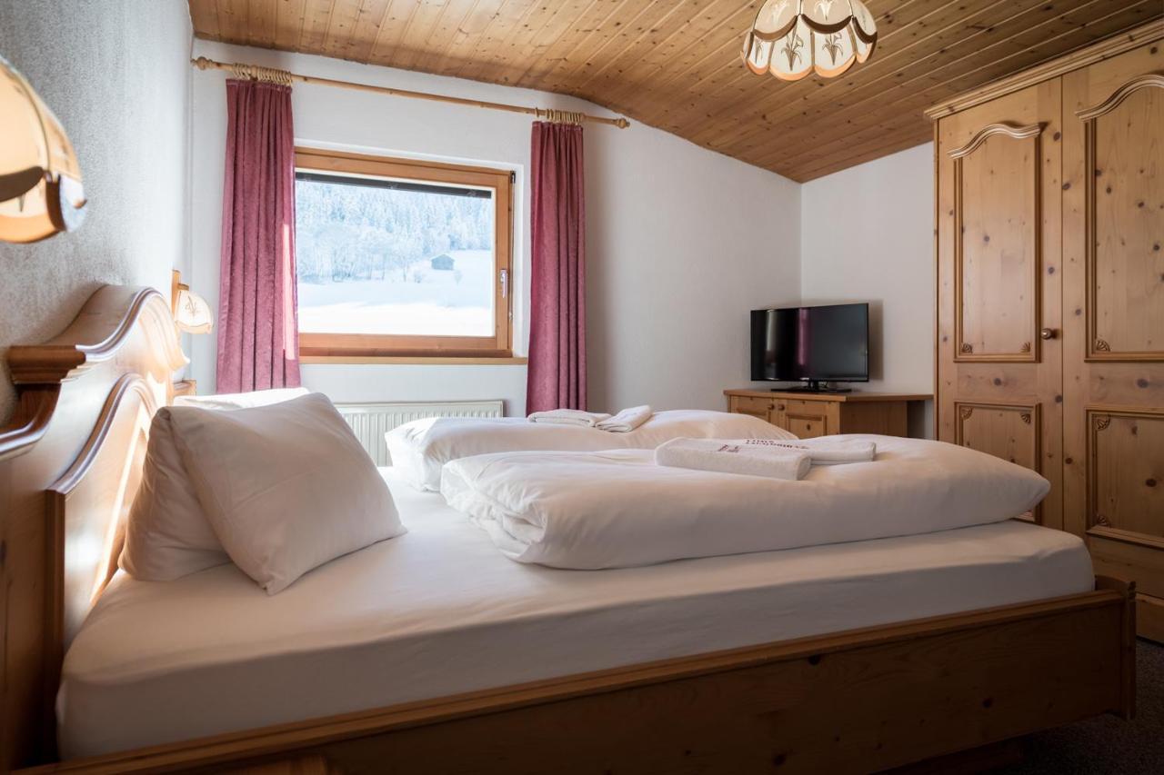 Schwannerwirt Hotel Weerberg Eksteriør billede